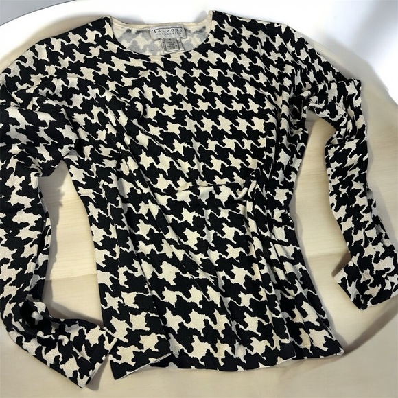 Talbots Houndstooth Jacquard Top – Size 8 (Pre-Owned, Good Condition) - Picture 3 of 9